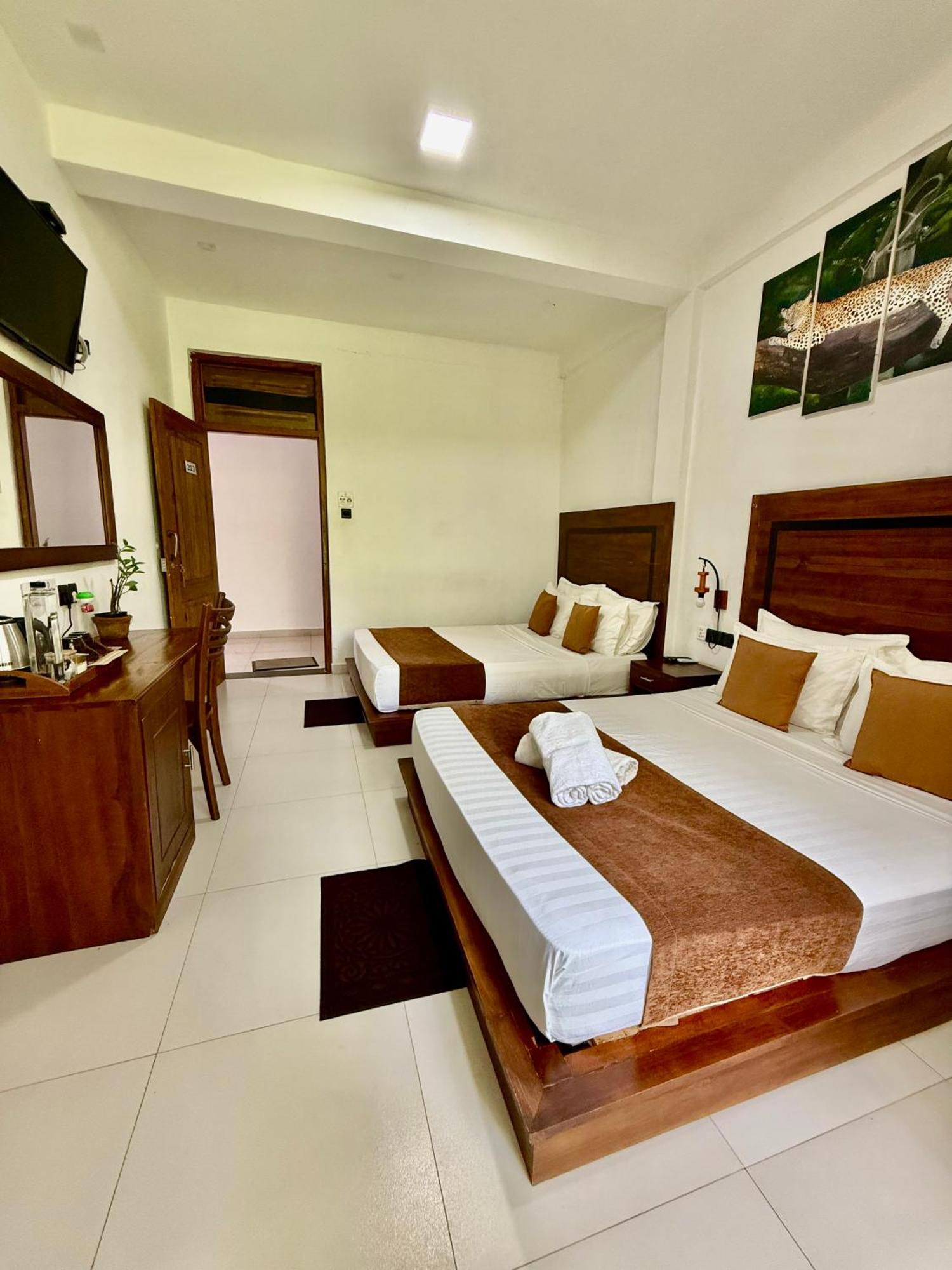 Divine Villa Anuradhapura Exterior foto